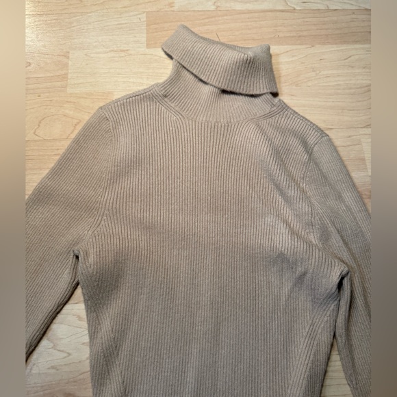 Abercrombie & Fitch bodysuit sweater - Picture 3 of 6